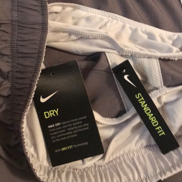 Nike Tempo Shorts NWT - Picture 5 of 7